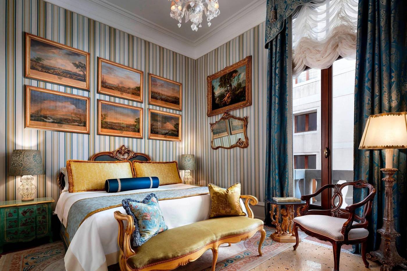 The-Gritti-Palace--a-Luxury-Collection-Hotel-Room-37