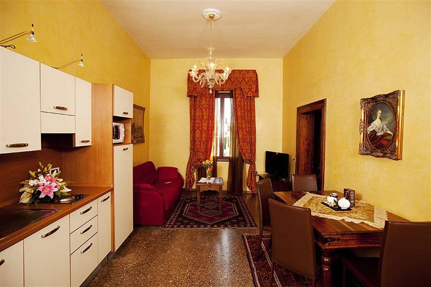 Palazzo-Odoni-General-view-15