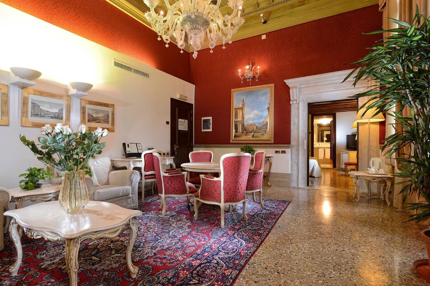 Ruzzini-Palace-Room-4