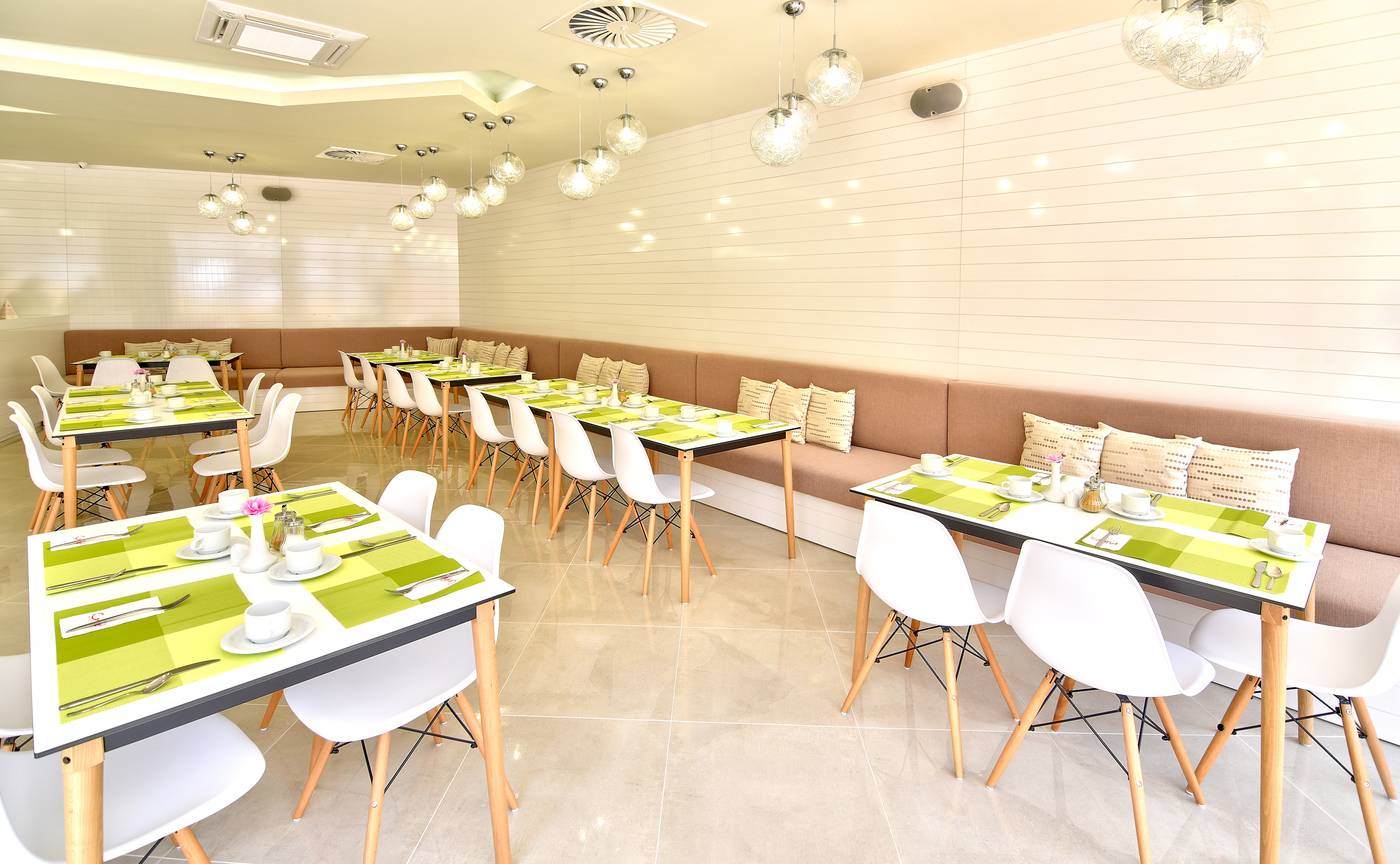 Grifid-Hotel-Foresta-Restaurant-6