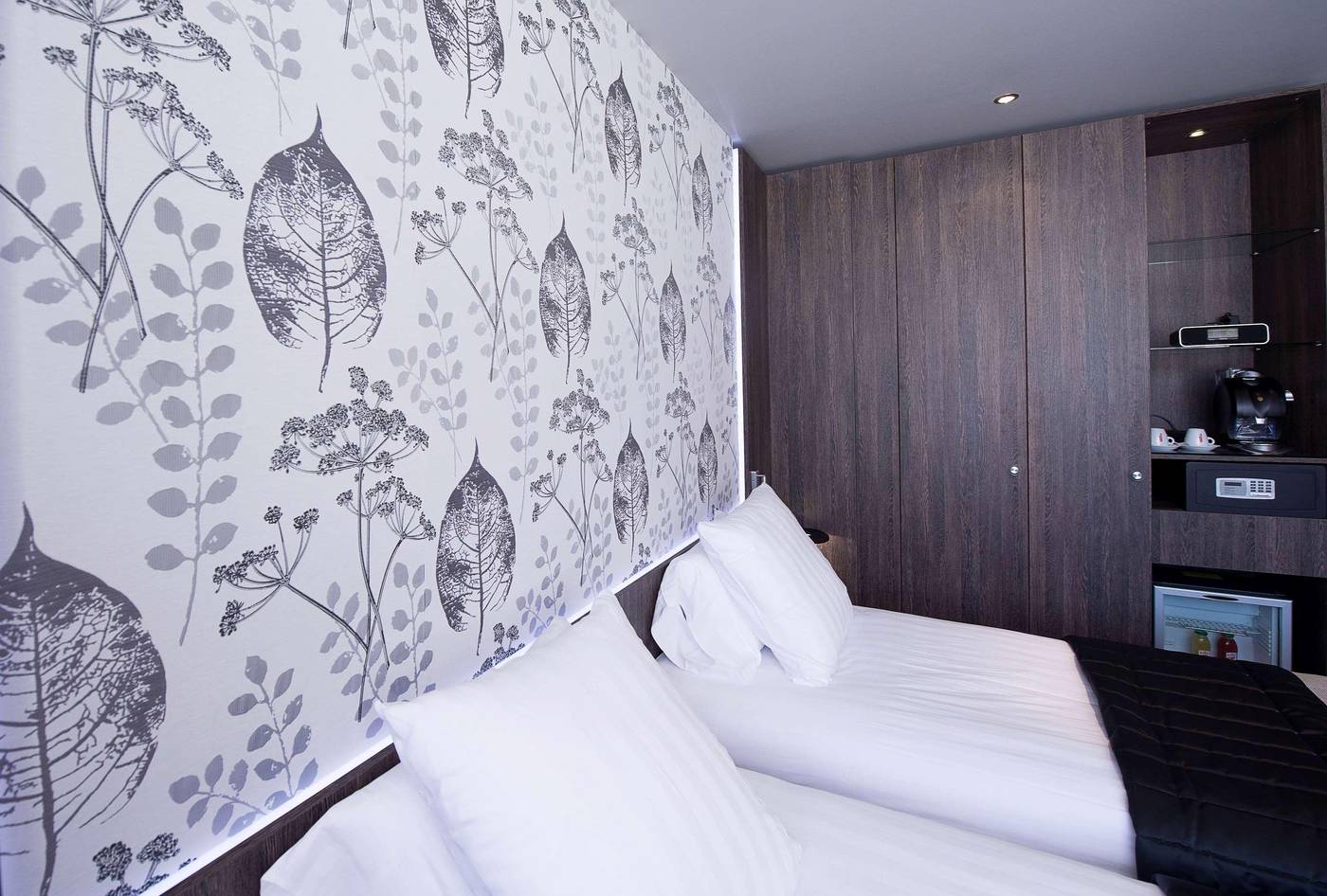 Best-Western-Premier-Patio-des-Artistes-Room-25