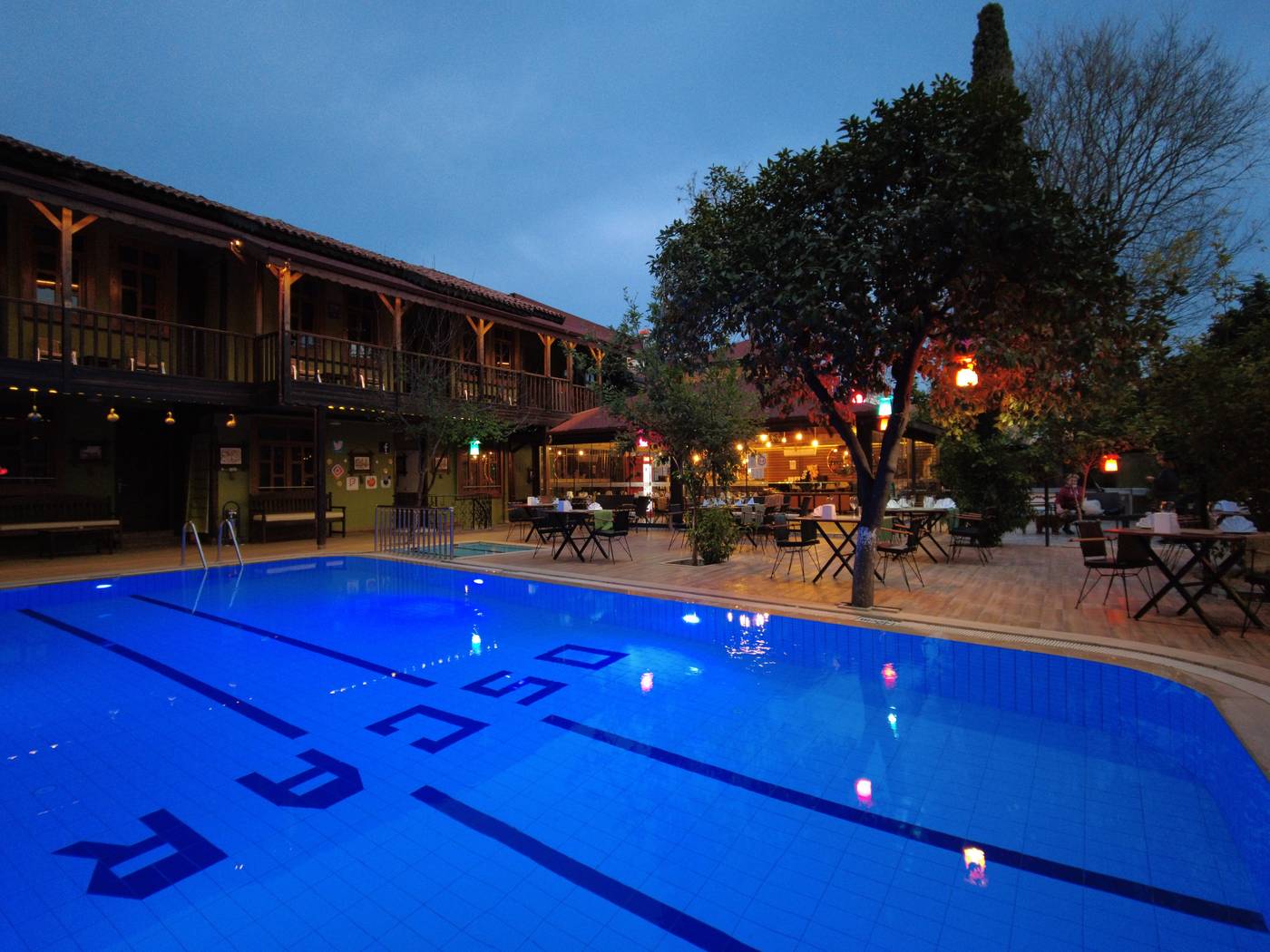 Oscar-Boutique-Hotel-Pool-4
