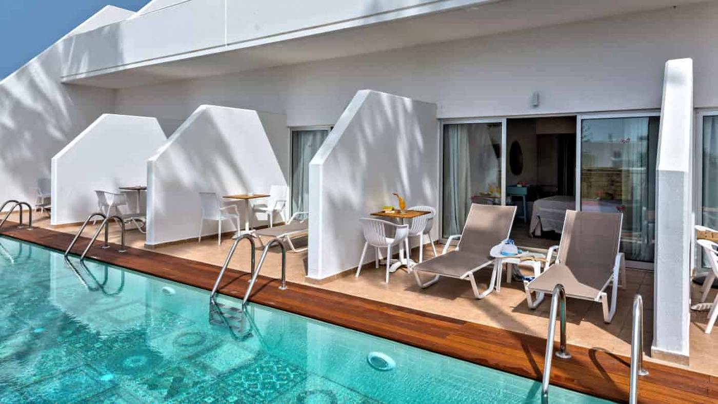 Leonardo Plaza Cypria Maris Beach Hotel & Spa