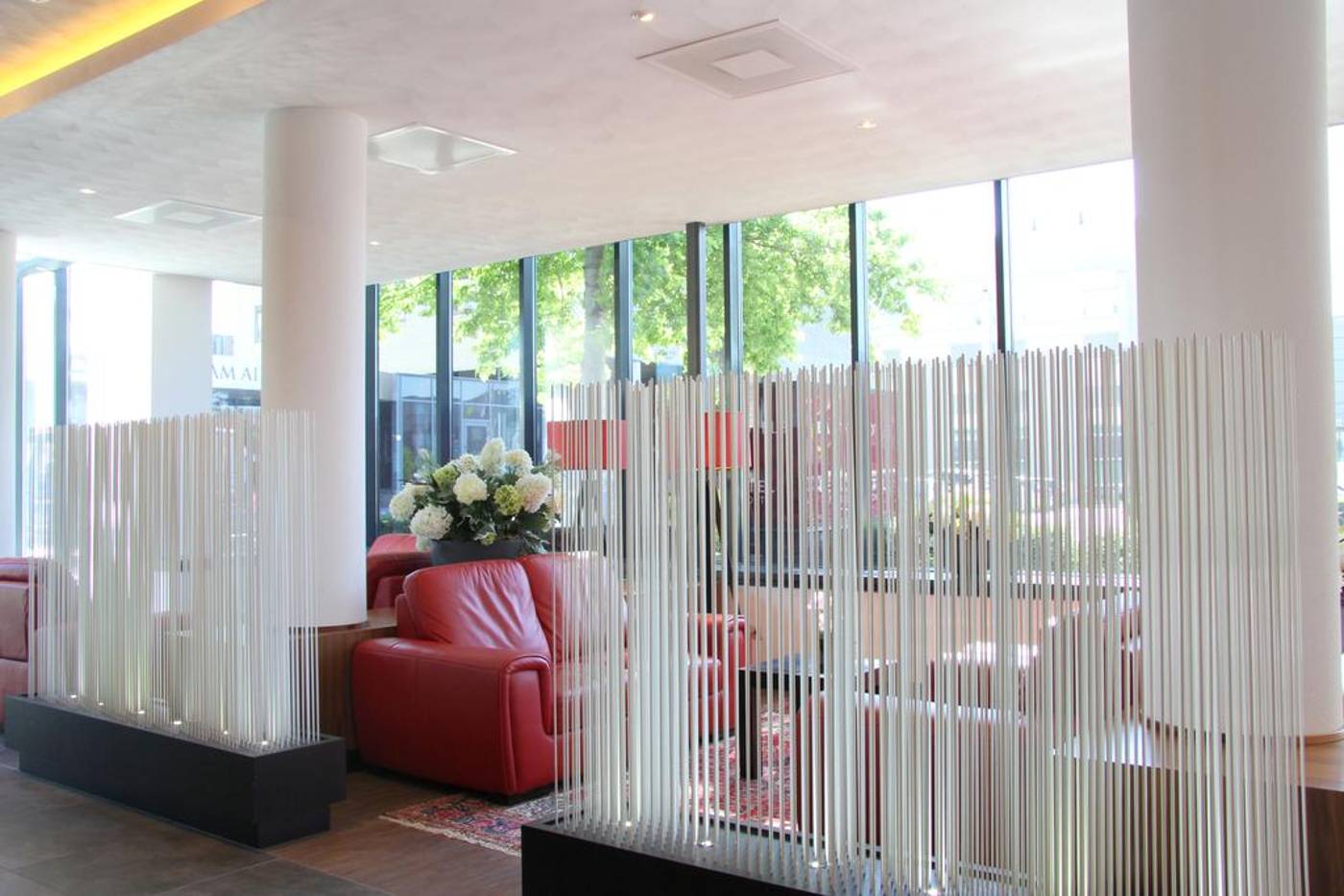 Bastion-Hotel-Amsterdam-Airport-Lobby-12