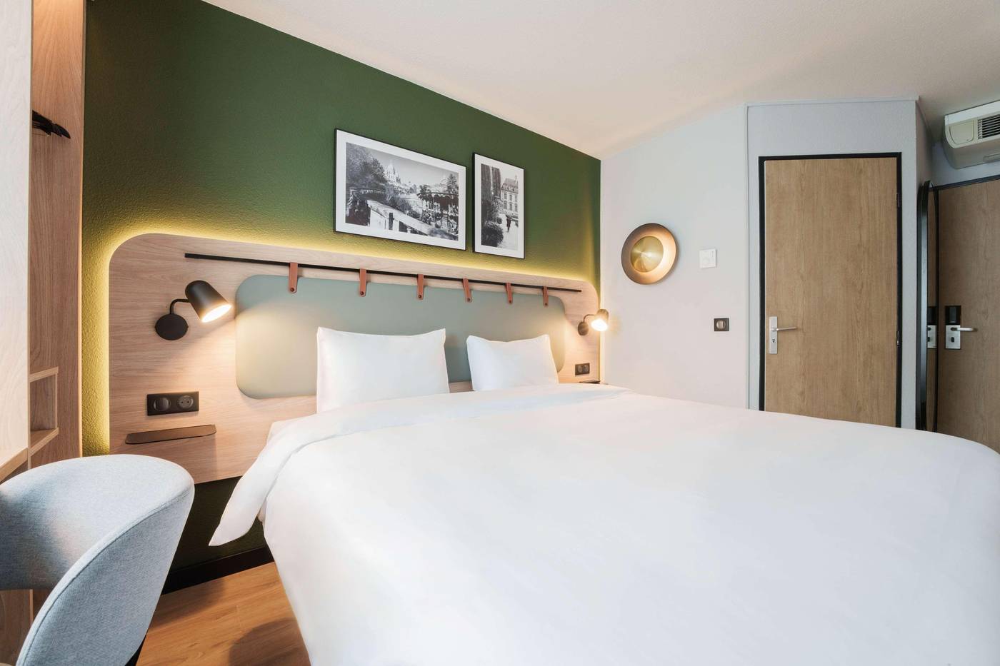 Campanile-Argenteuil-Room-25