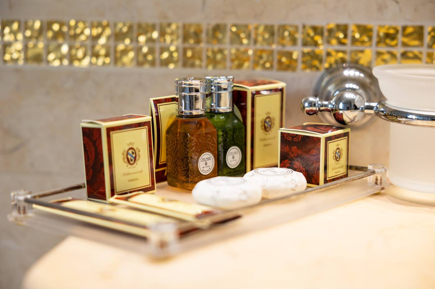 A-La-Commedia-Room-46