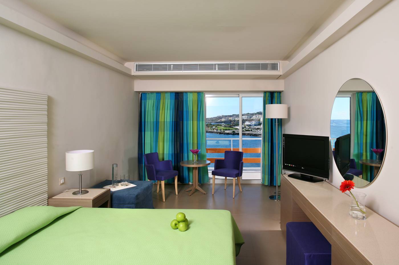 Eden-Roc-Resort-Hotel-Room-20