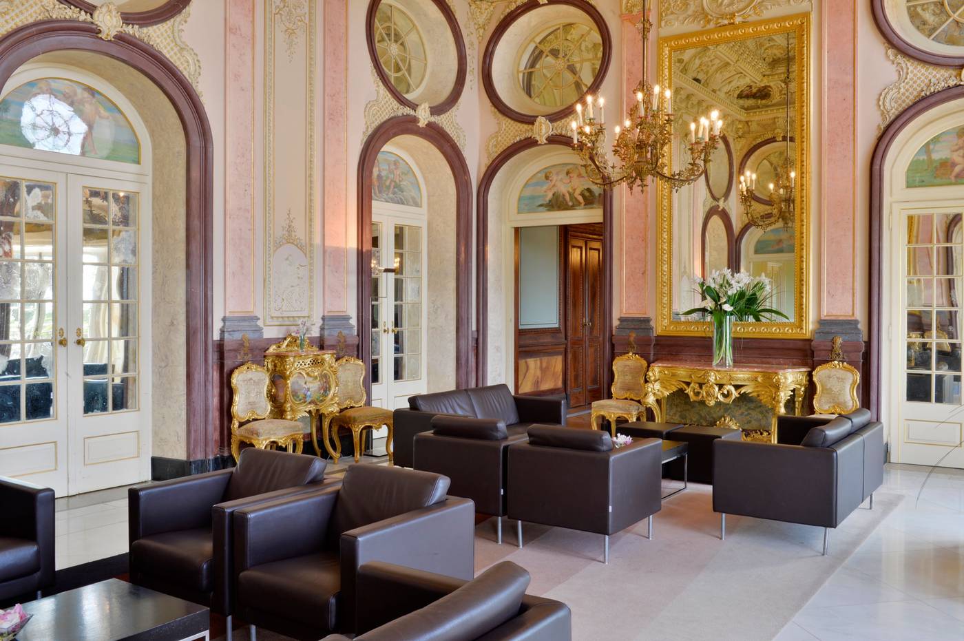 Pousada-Palacio-de-Estoi-Lobby-37