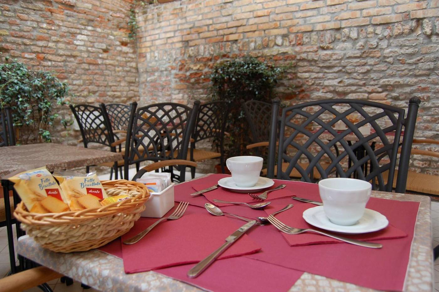 Ca-Lucrezia-Restaurant-20