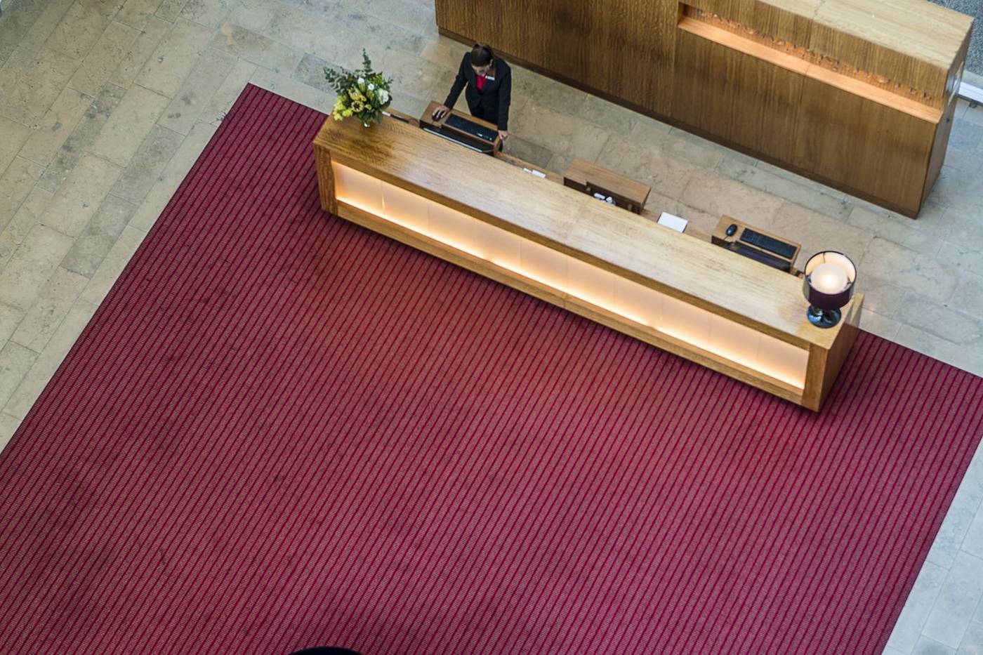 Lagoas-Park-Lobby-17