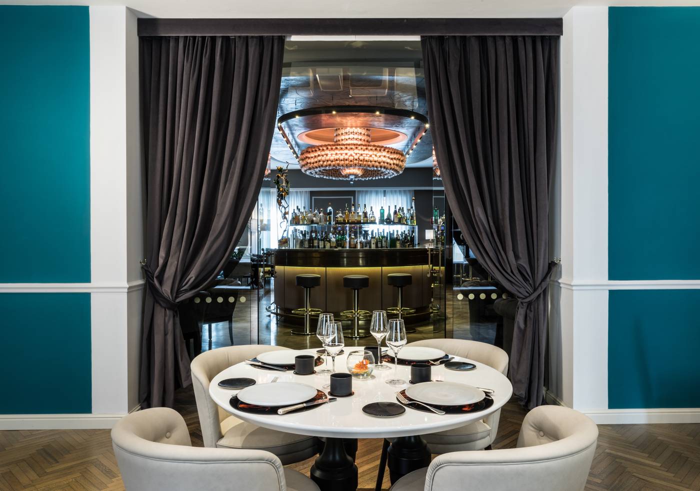 Plaza-Lucchesi-Restaurant-11