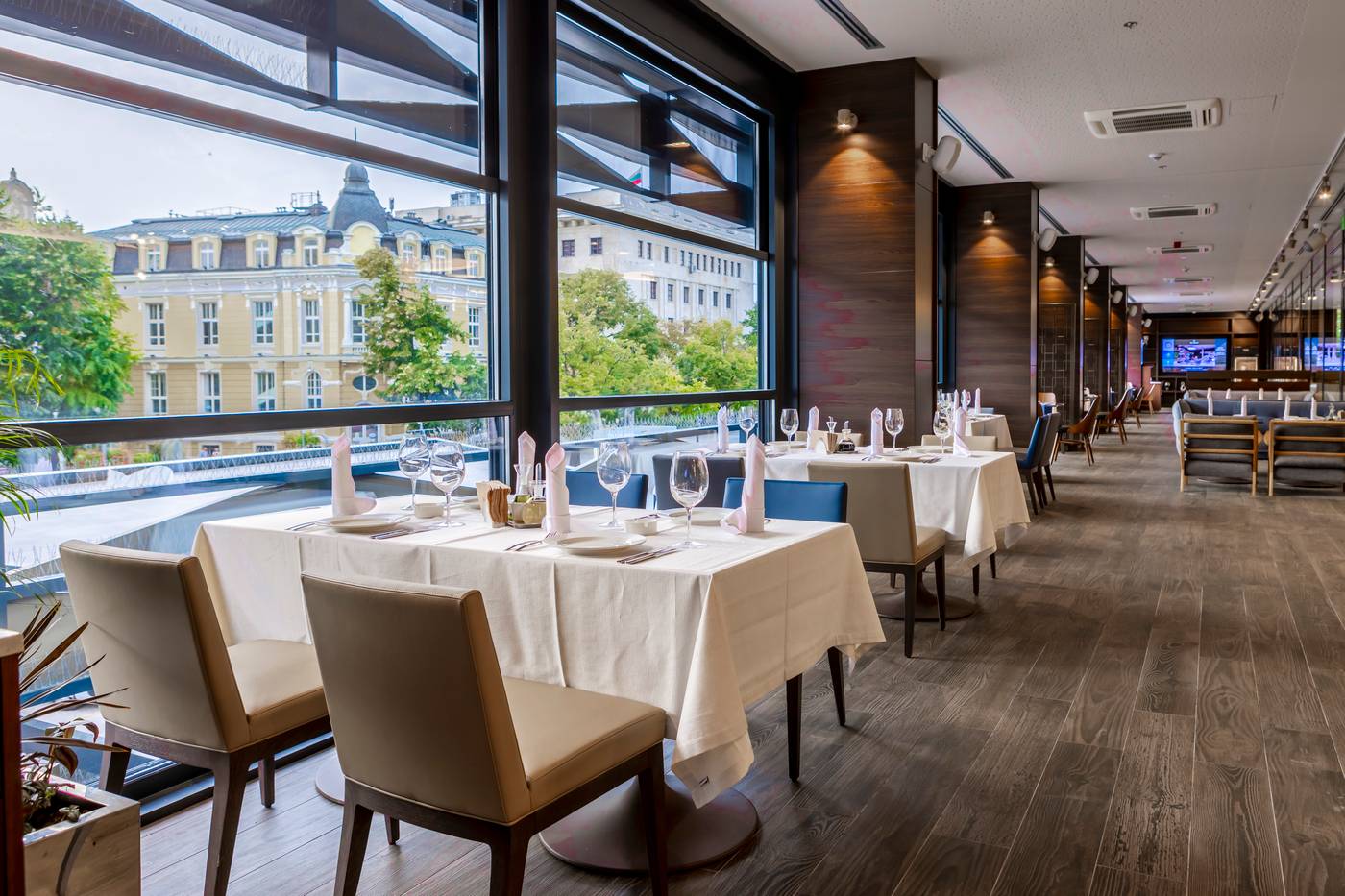 Bulgaria-Restaurant-27