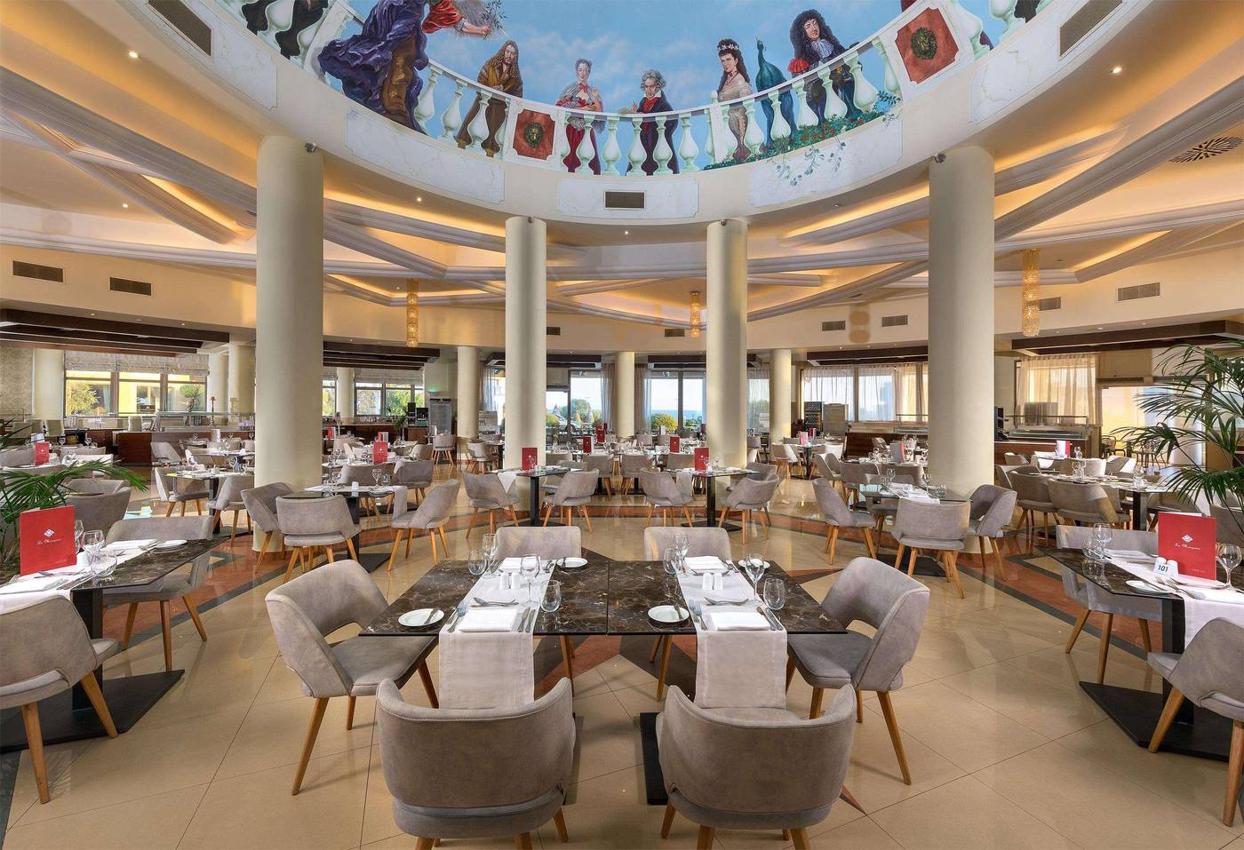 La-Marquise-Luxury-Resort-Complex-Restaurant-51