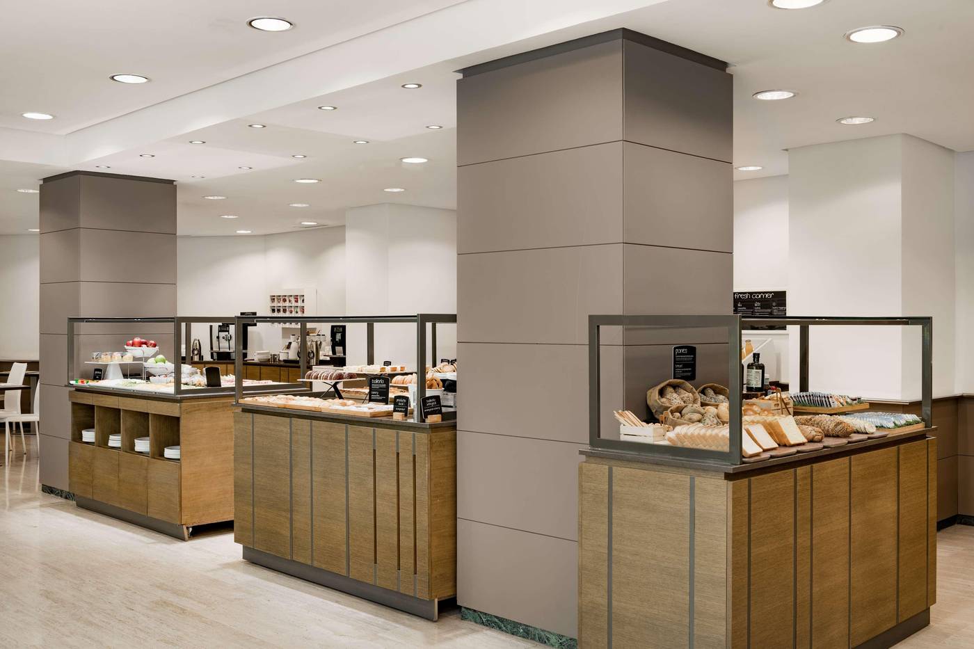 NH-Paseo-de-la-Habana-Restaurant-15