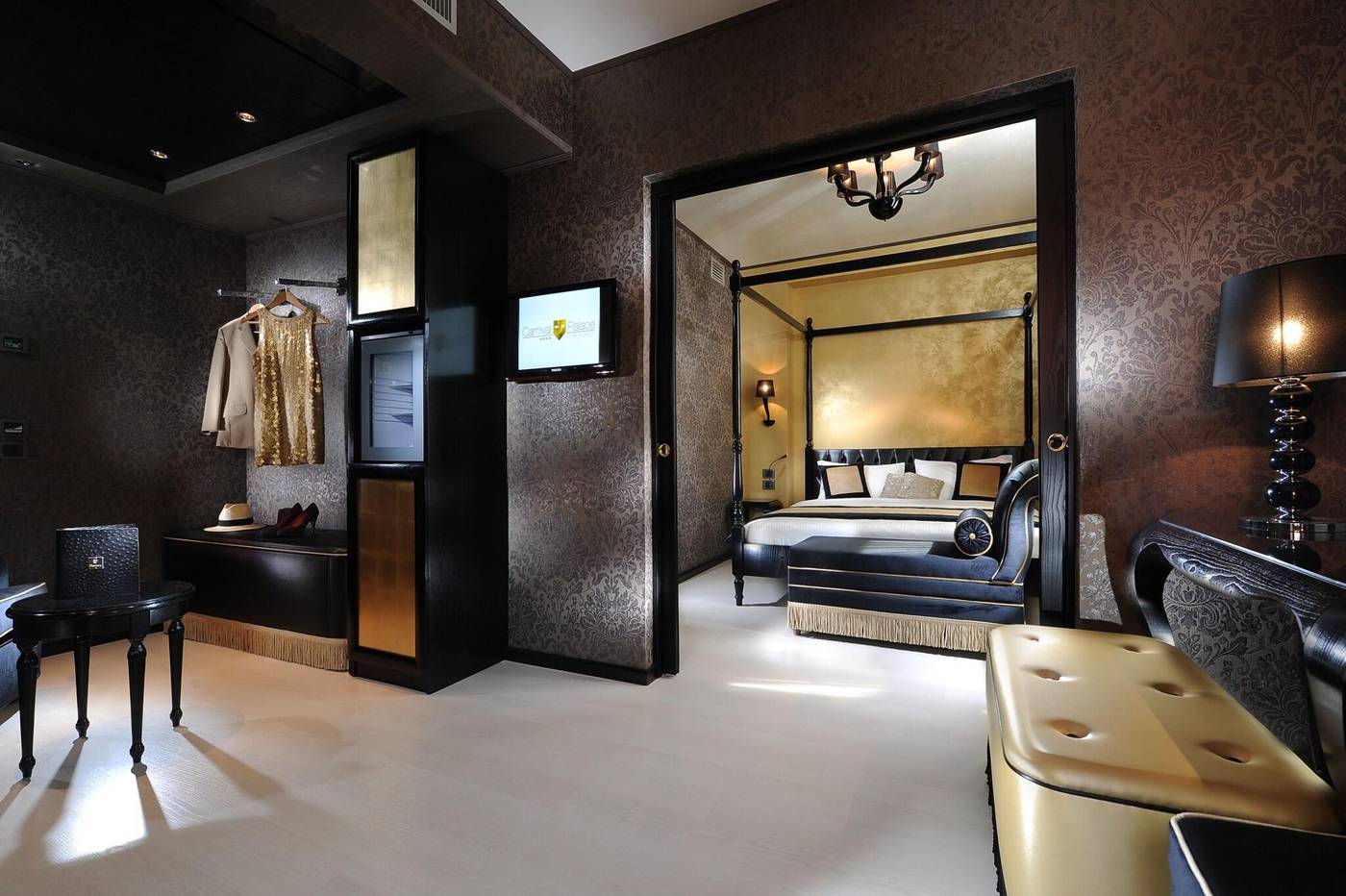 Carnival-Palace-Room-44