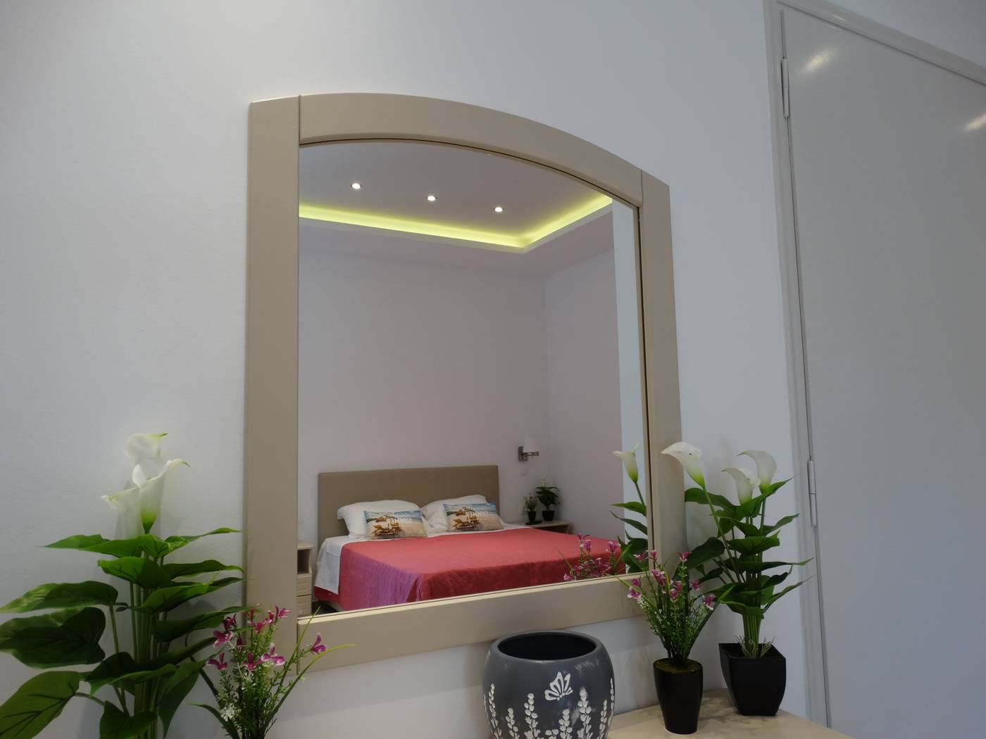 Makis-Apartments-Room-40