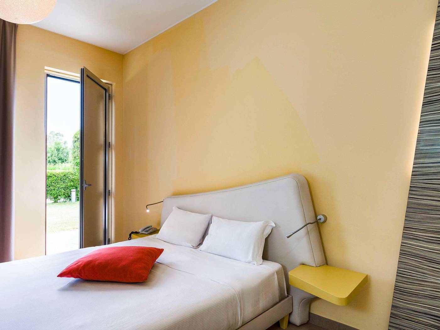 Ibis-Styles-Catania-Acireale-Room-46