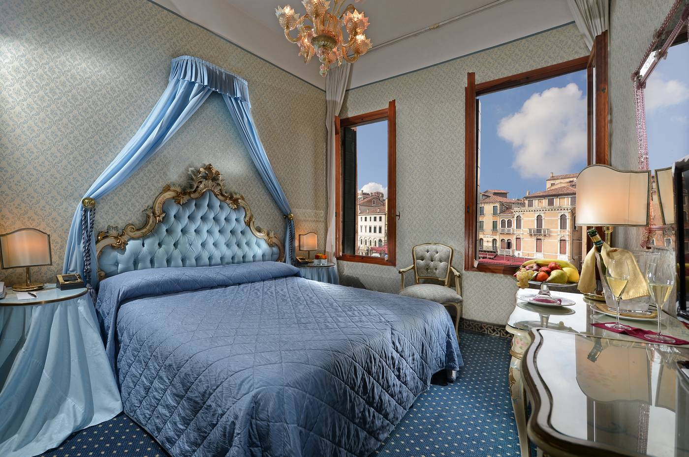 Rialto-Hotel-Room-2