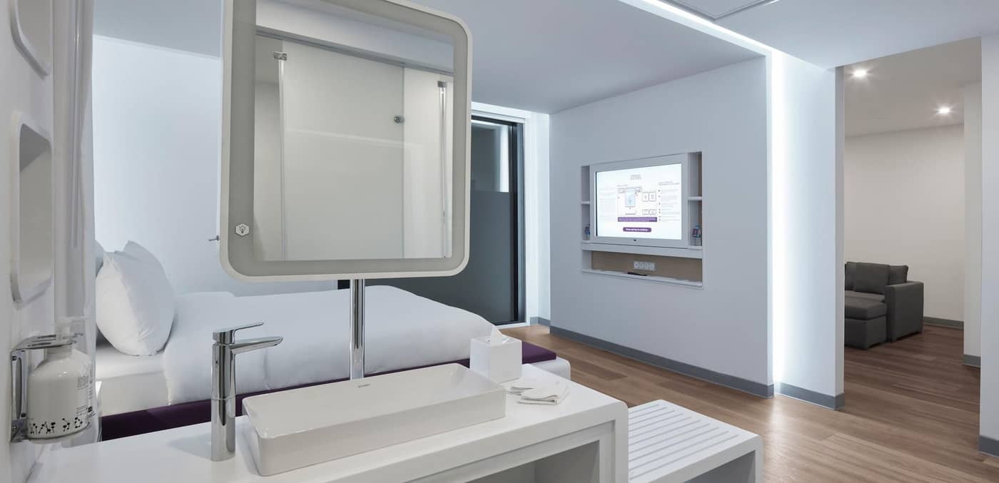 Yotelair-Istanbul-Airport-Airside--Duty-Free-Room-26
