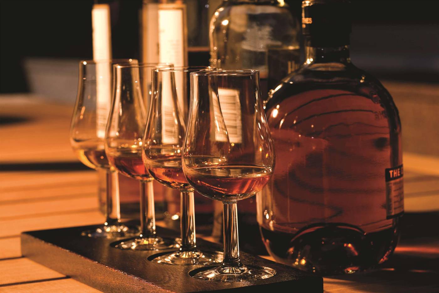 Hyatt-Regency-Hong-Kong-Tsim-Sha-Tsui-Bar-18