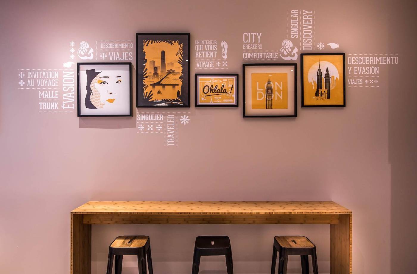 Best-Western-Plus-Suitcase-Paris-la-Defense-Lobby-13