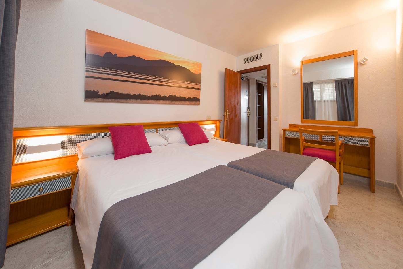 Aparthotel-Playasol-Jabeque-Soul-Room-15