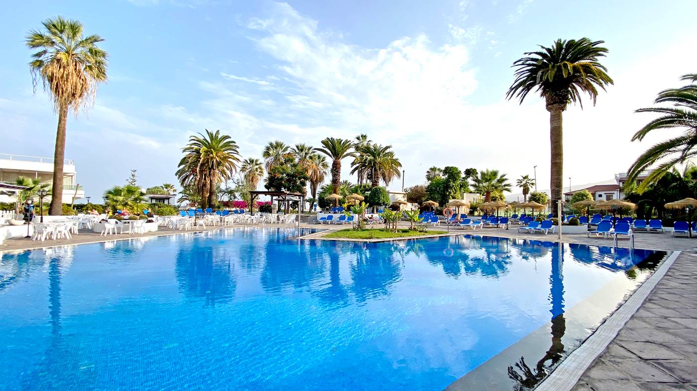 Blue-Sea-Interpalace-Pool-4