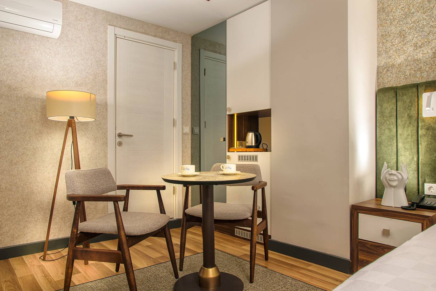 La-Mia-Suites-Room-13