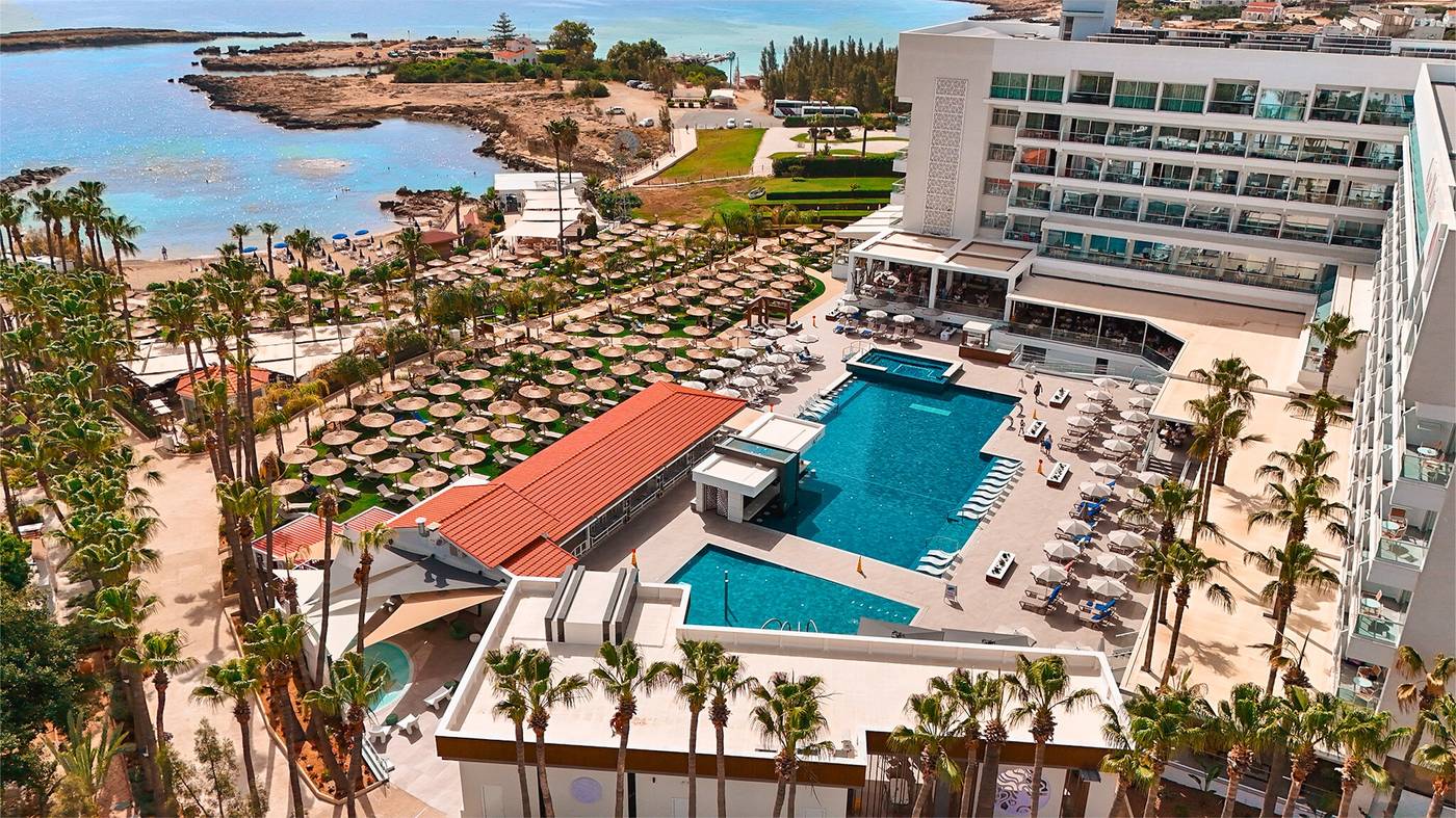 Cavo-Maris-Beach-General-view-8