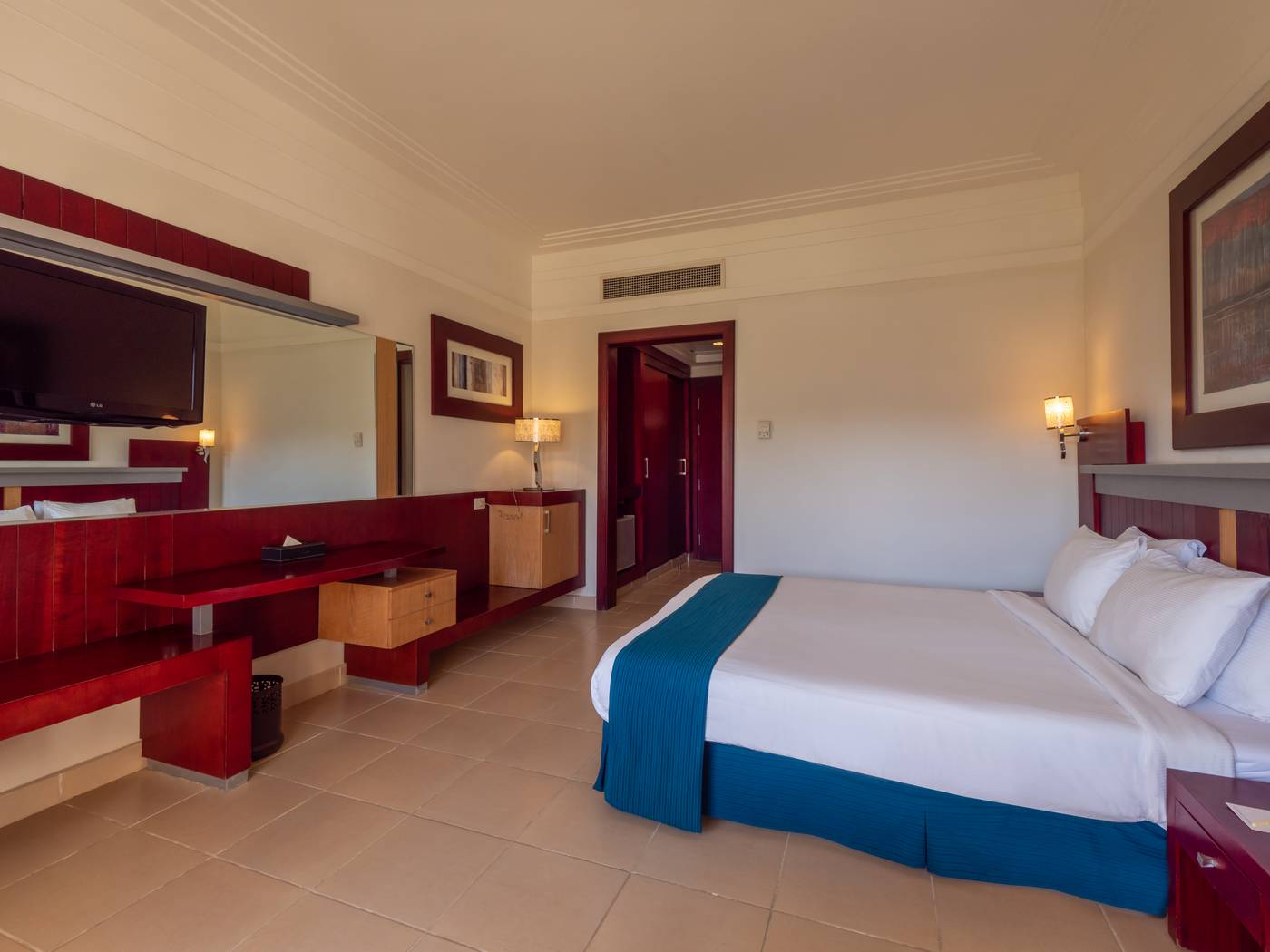 Serenity-Alma-ex--Serenity-Fun-City-Room-29