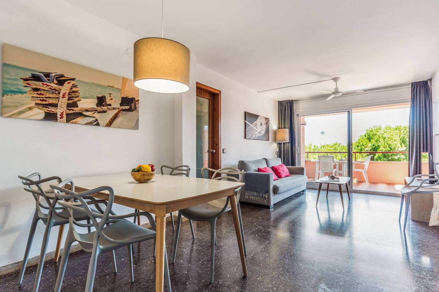 Pierre---Vacances-Comarruga-Room-30