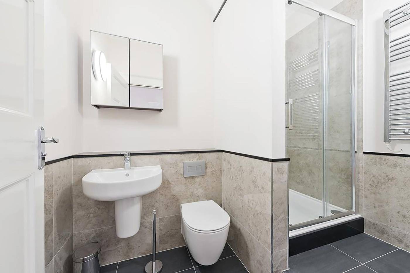 Henrietta-Suites-City-Centre-Room-59