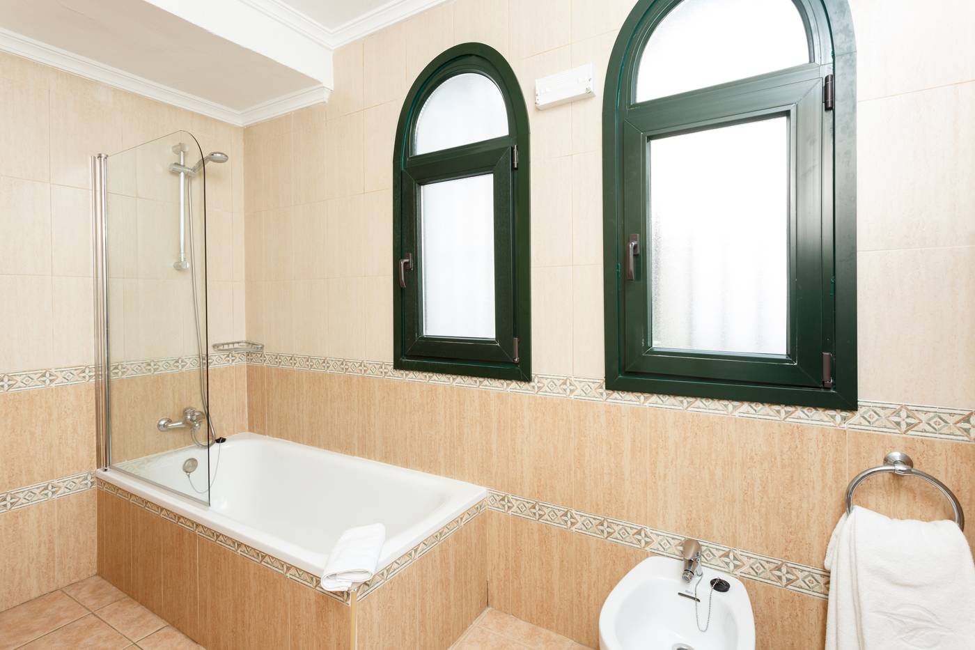 Globales-Pueblo-Andaluz-Room-27