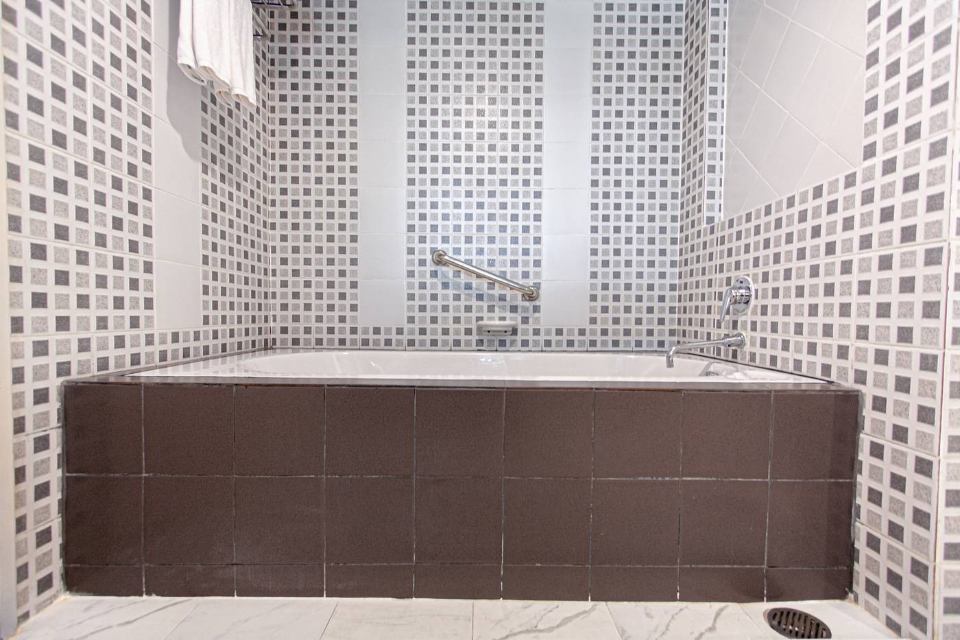 Karon-Sea-Sands-Resort---Spa-Room-41