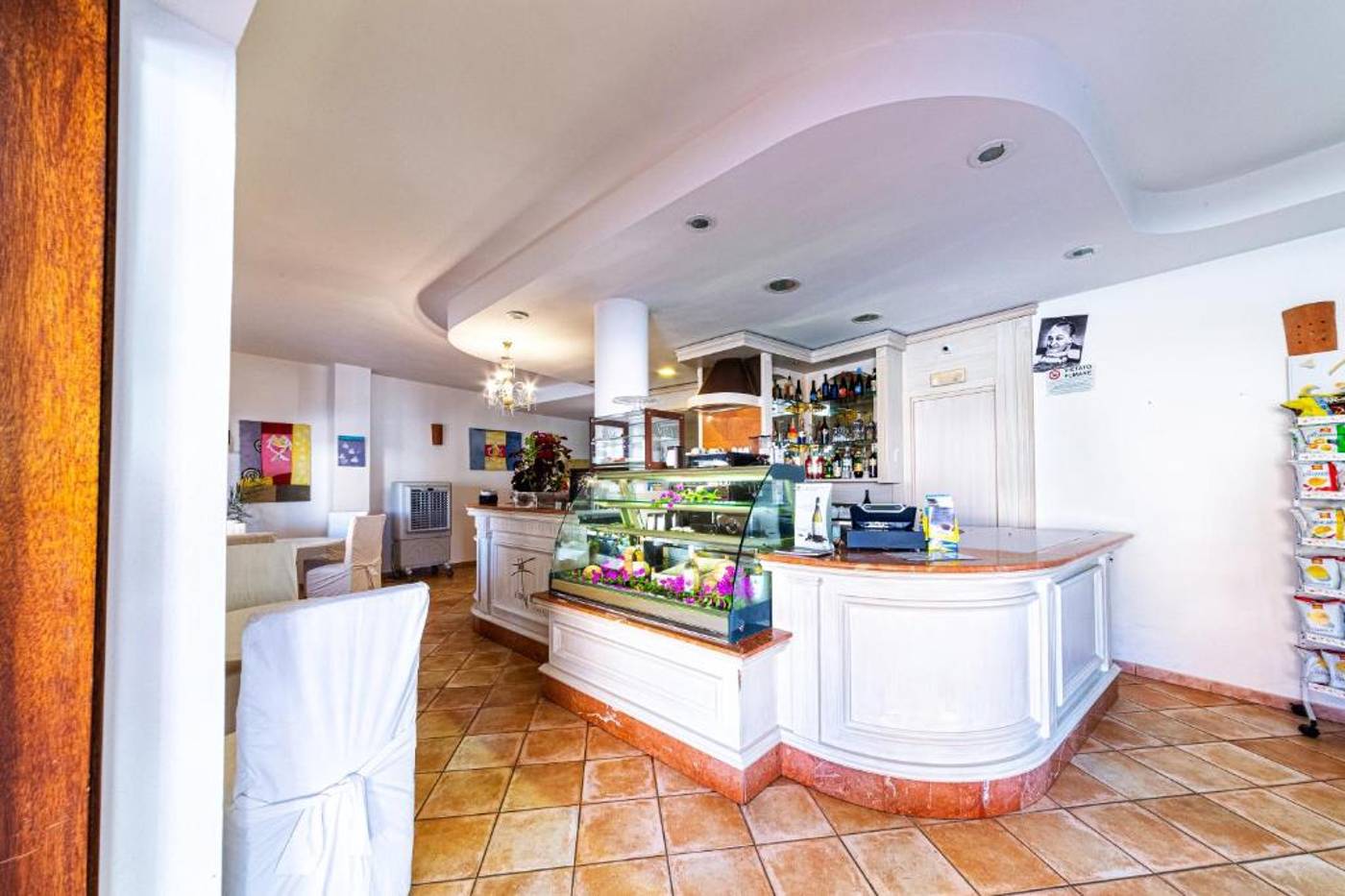 Hotel-Il-Faro-Di-Molara-Bar-15