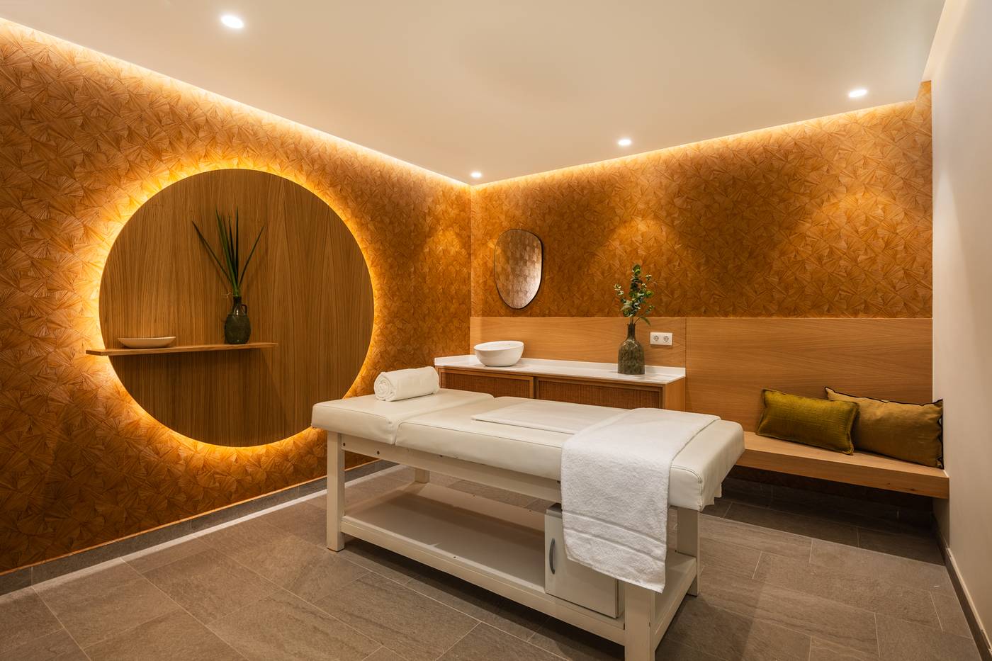 Hotel-LIVVO-Puerto-de-Mog--n-Pool-29