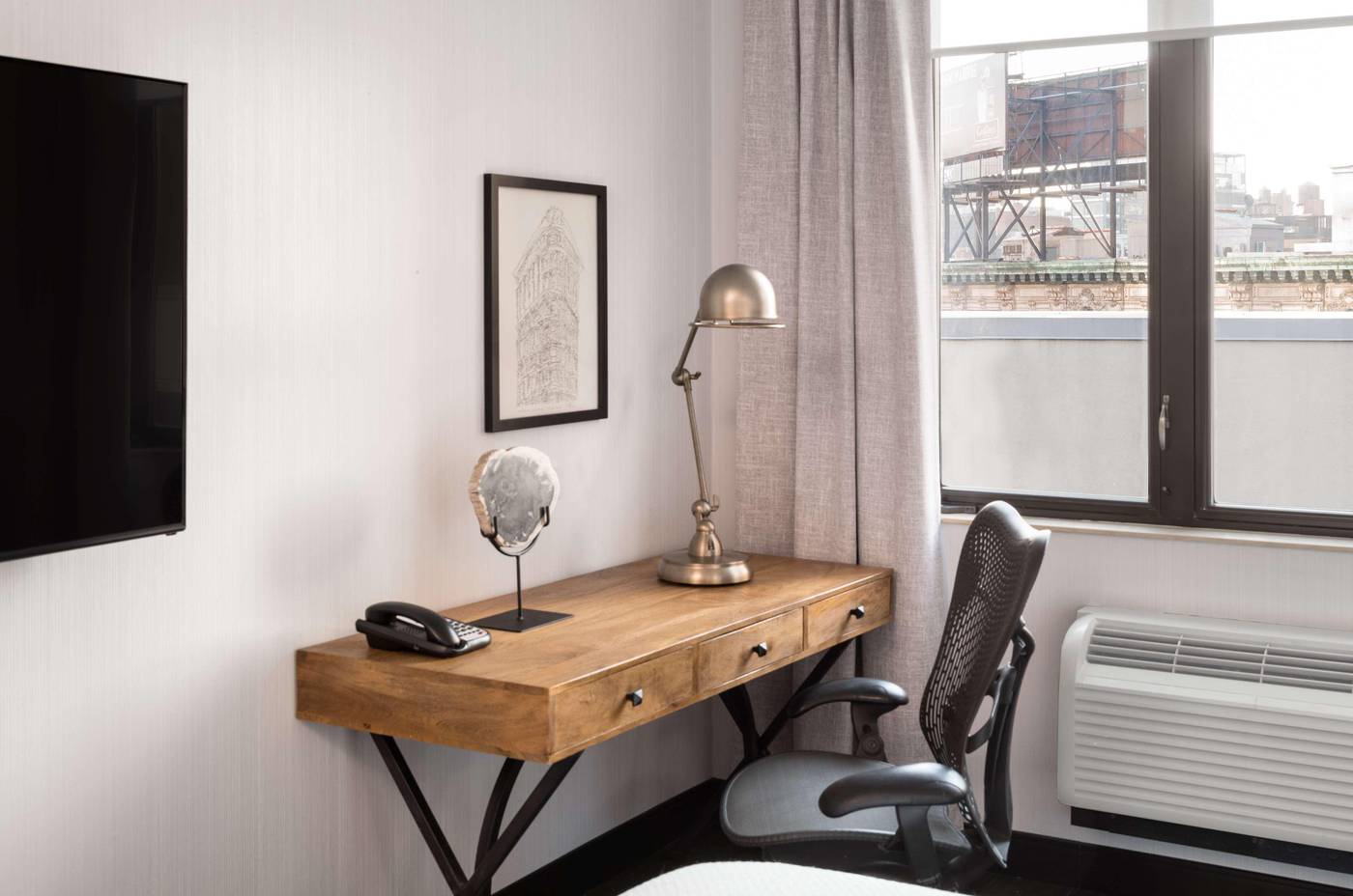 Hilton-Garden-Inn-New-York-Tribeca-Room-14