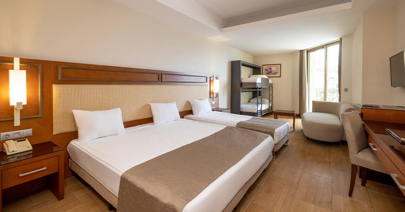 Crystal-Prestige-Elite-Room-21