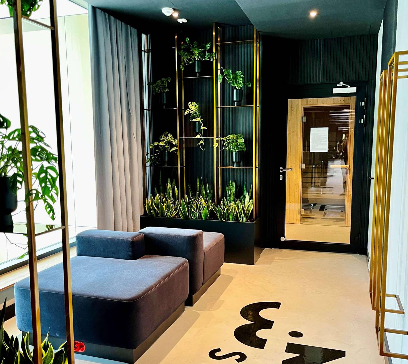 Royal-Tulip-Warsaw-Apartments-Sports-and-Entertainment-5