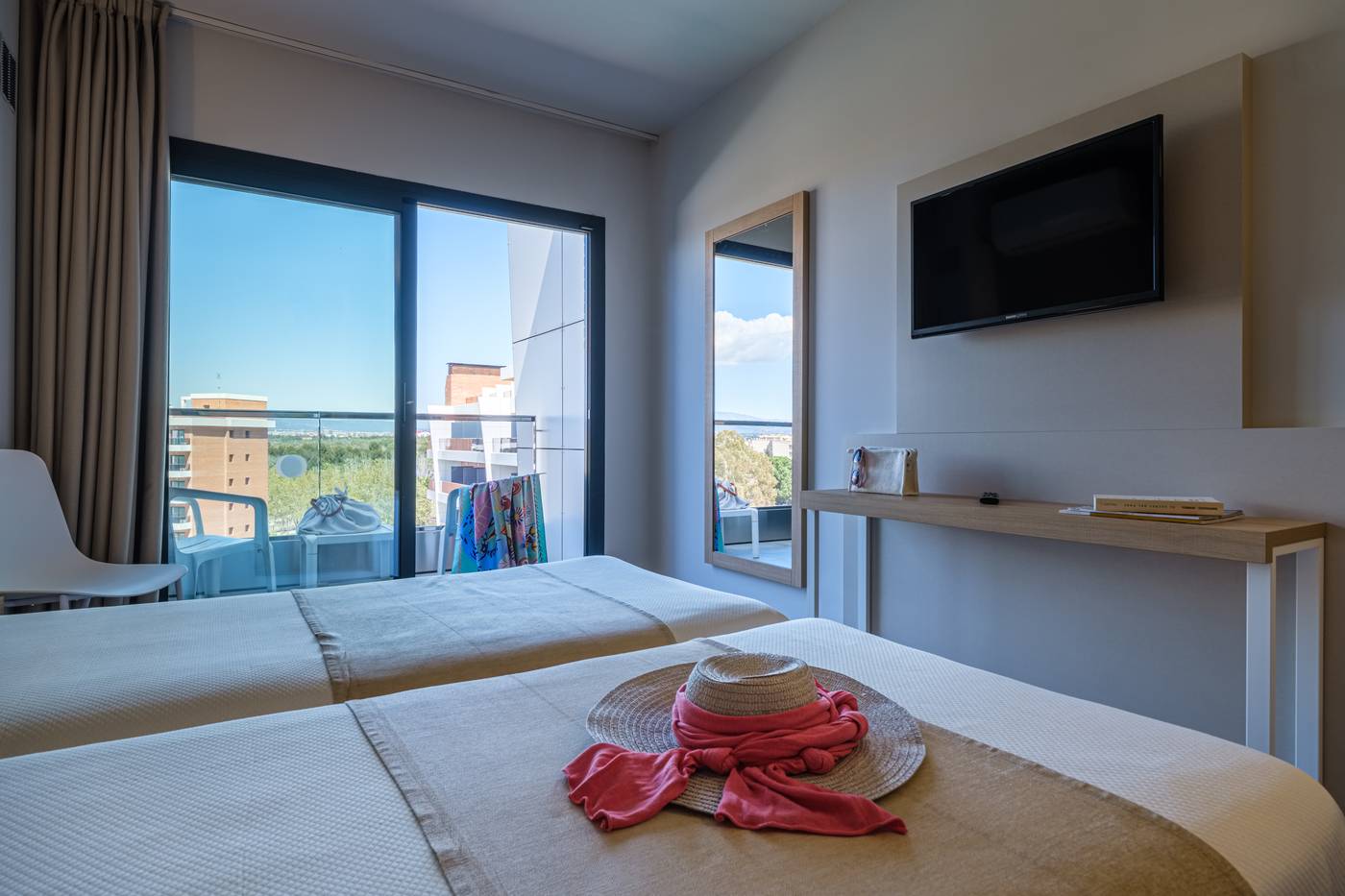 California-Garden-Room-16