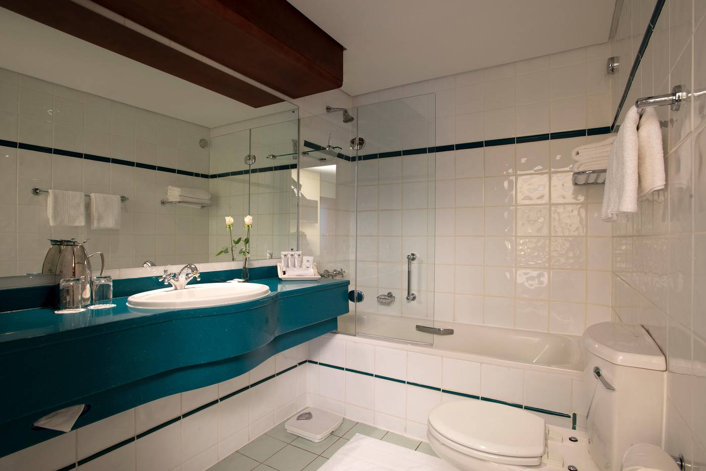 The-Commodore-Room-50