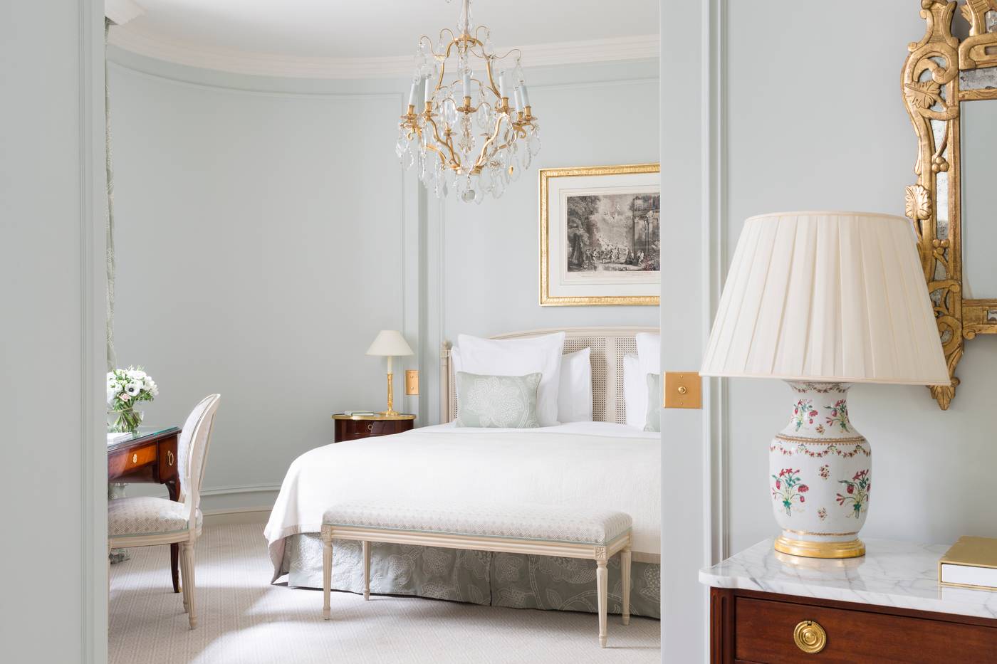 Le-Bristol-Paris-Room-33