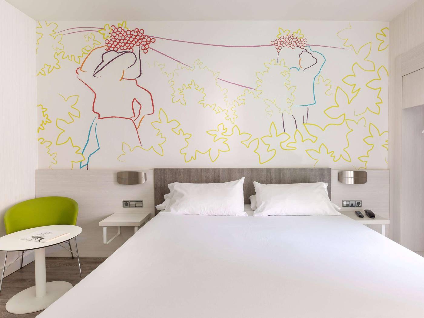 Ibis-Styles-Madrid-Prado-Room-37