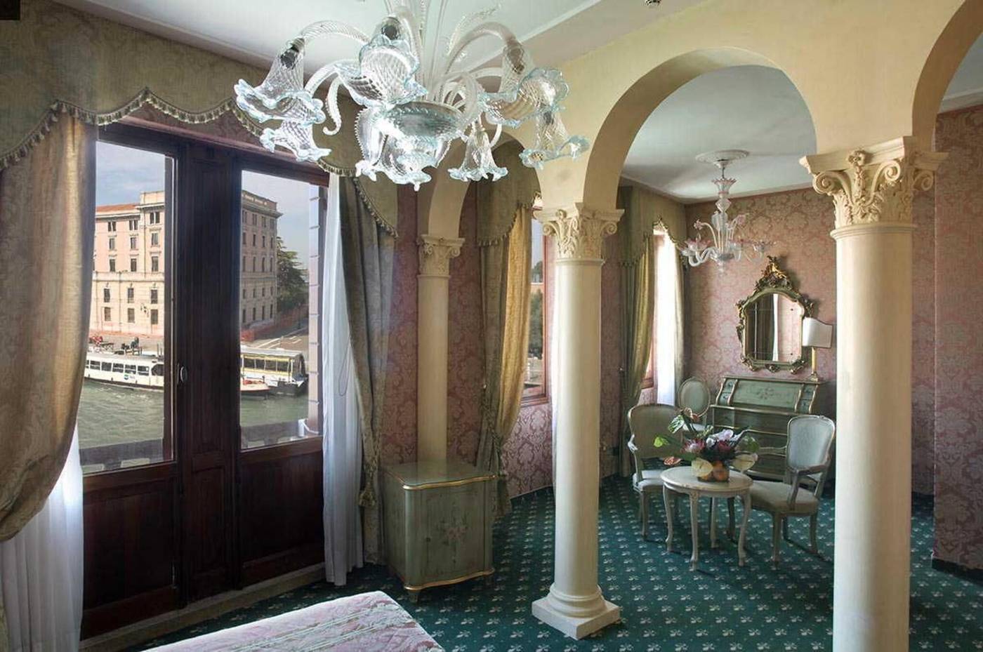 Carlton-on-the-Grand-Canal-Room-32