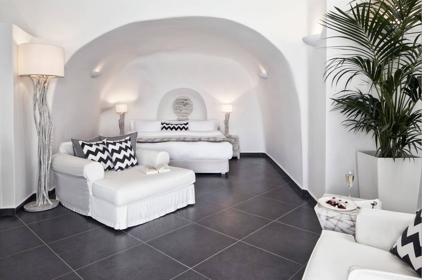 San-Antonio-Luxury-Hotel-Room-9