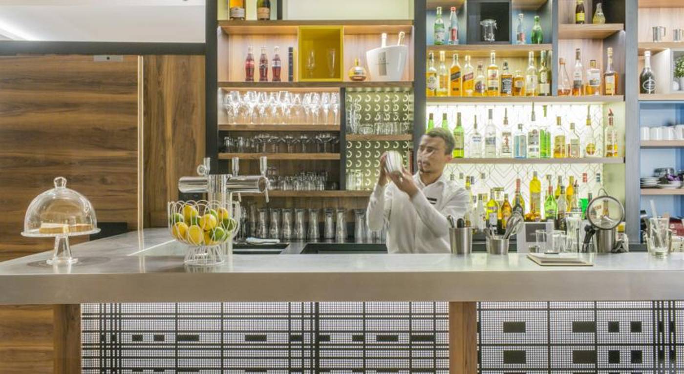 L-elysee-Val-D-europe-Bar-22