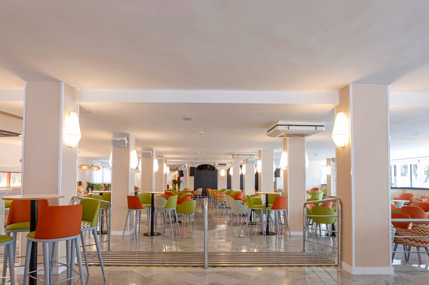 Medplaya-Hotel-Bali-Bar-44