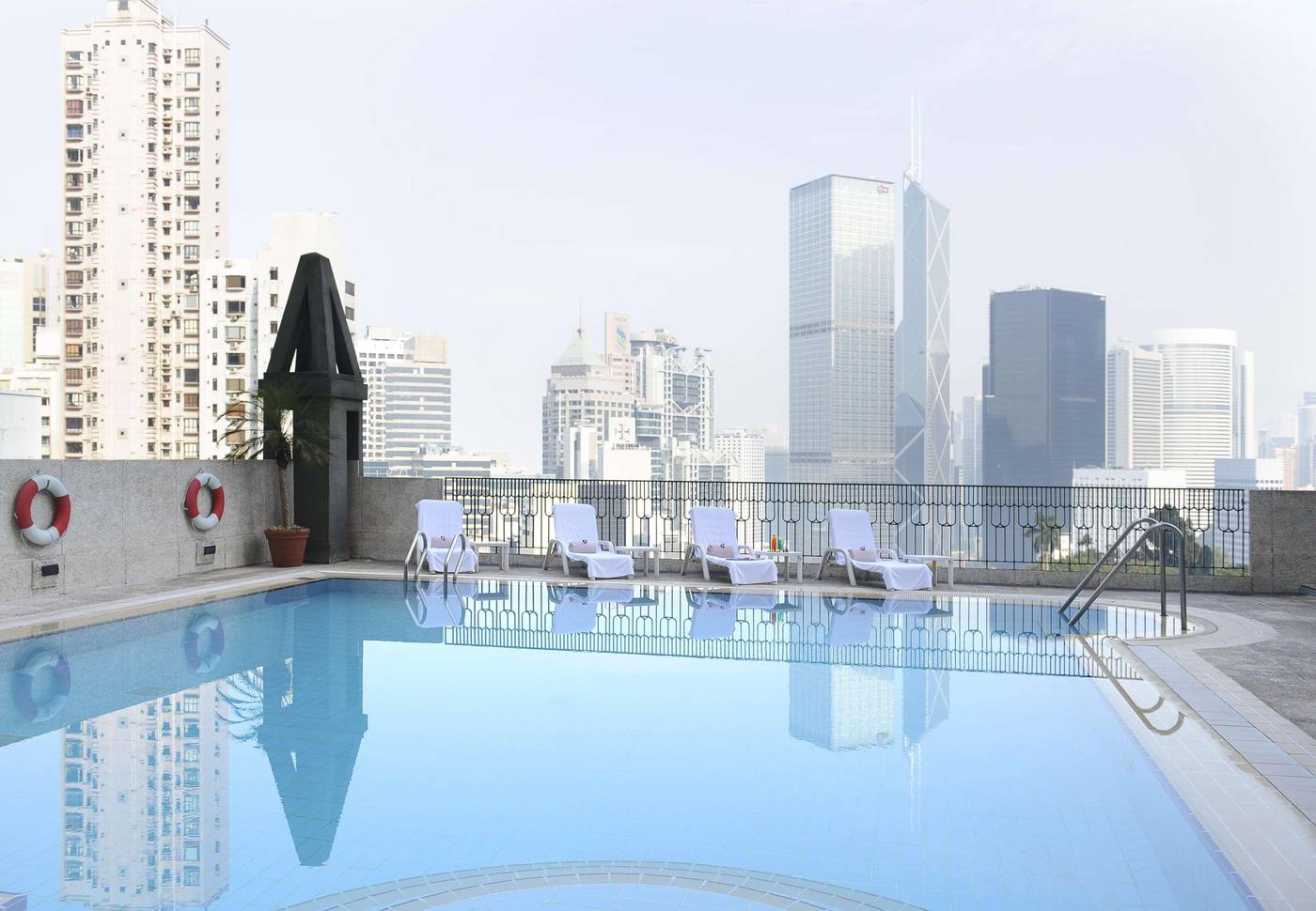 Bishop-Lei-International-House-Pool-4