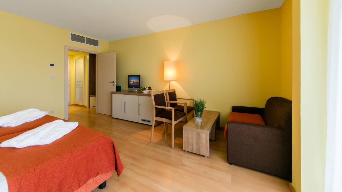 Hotel-Aurora-Room-22