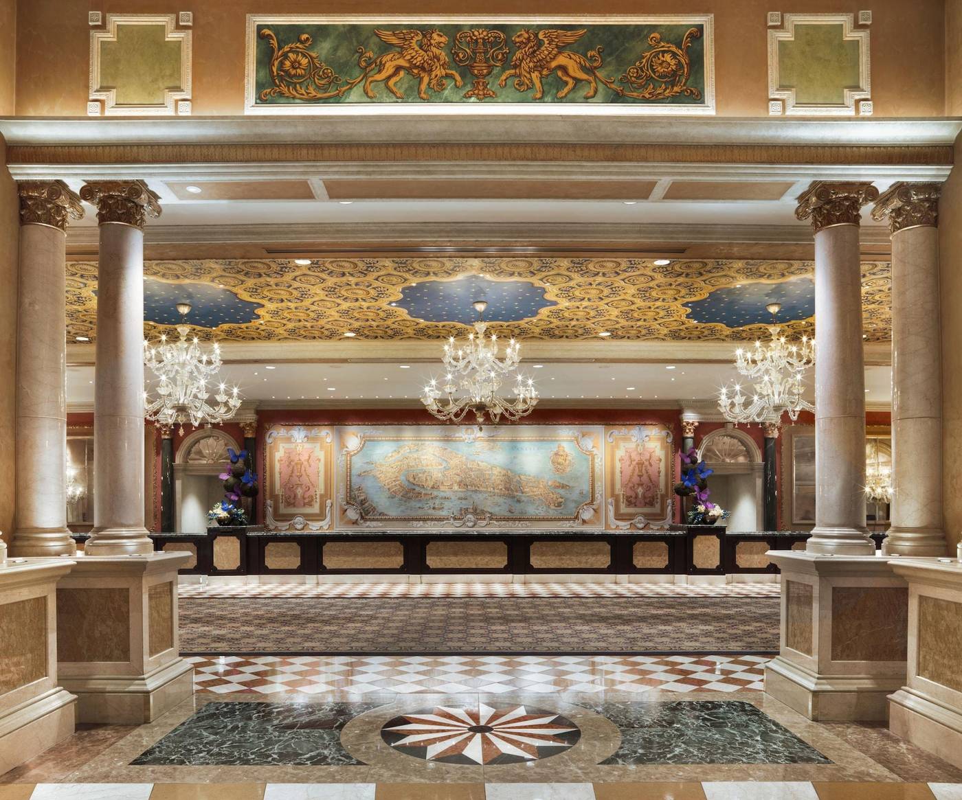 The-Venetian-Resort-Las-Vegas-Lobby-23